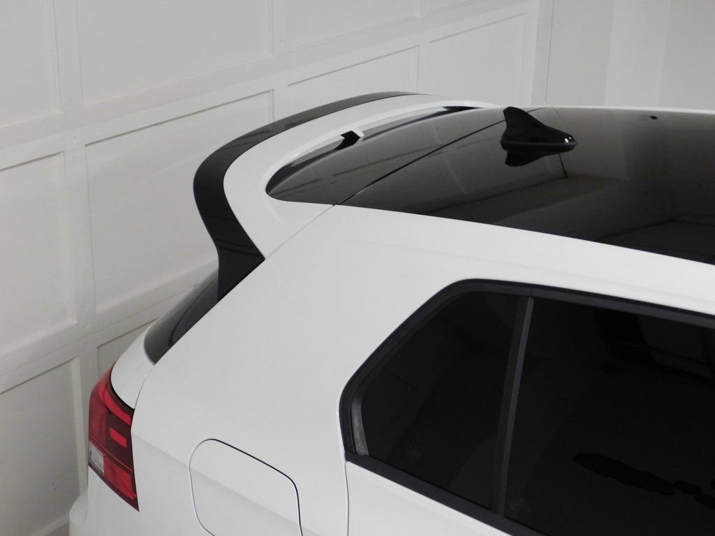 Used 2025 Volkswagen Golf R image 8