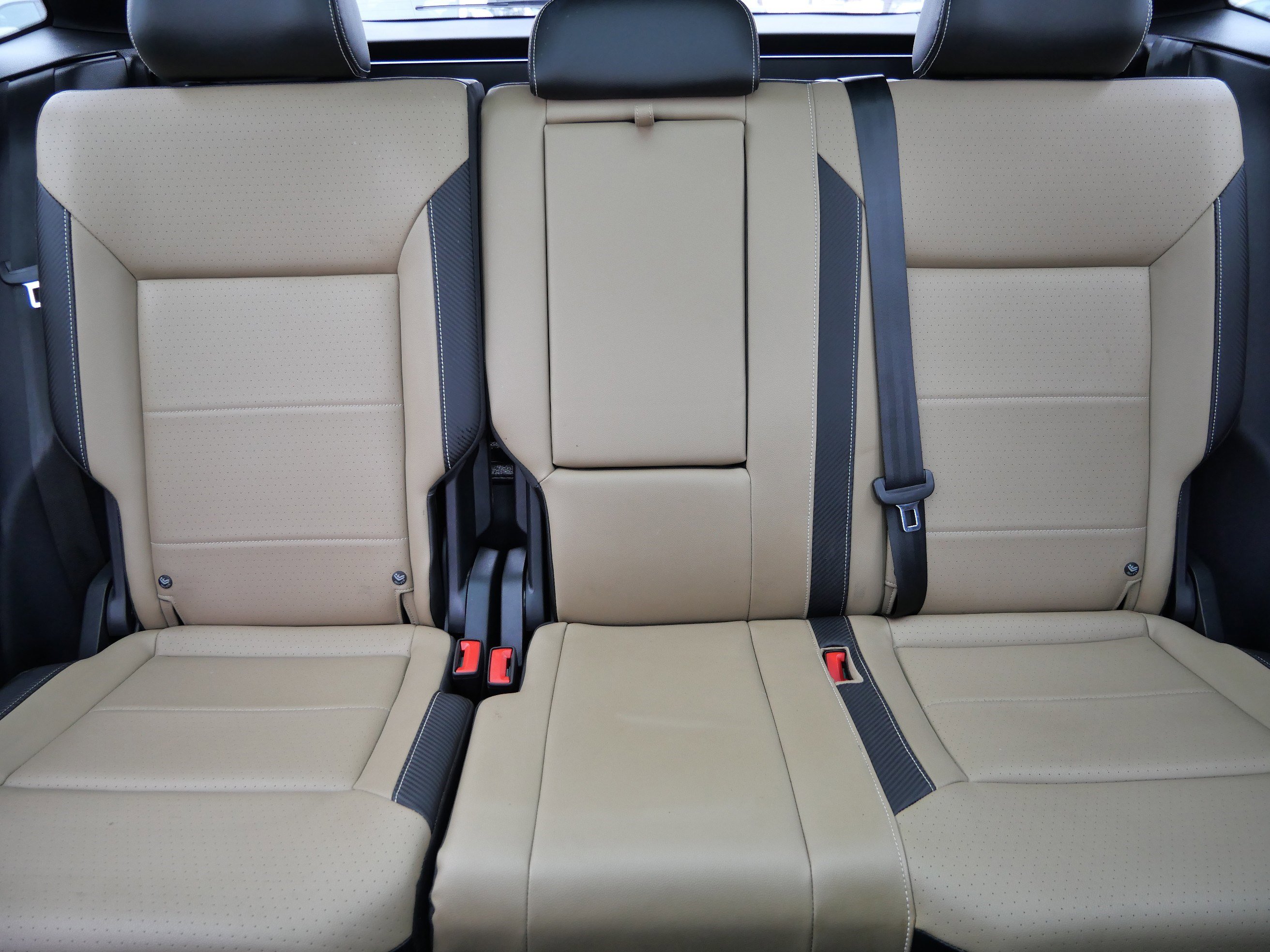 Used 2022 Volkswagen Atlas Cross Sport SEL R-Line image 13