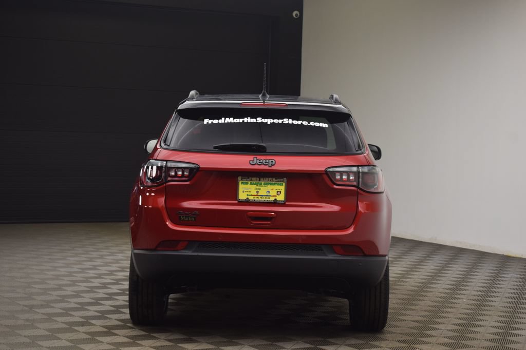 New 2026 Jeep Compass Limited w/ Sun, Sound & Navigation Group AWD/4WD image 11