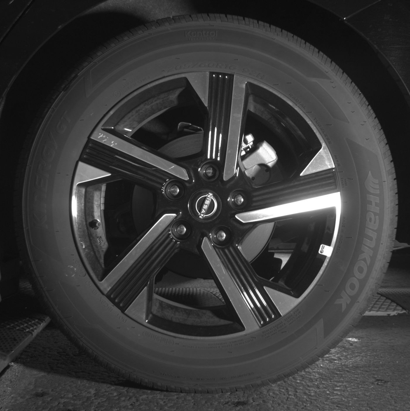 Used 2025 Nissan Sentra SV image 14