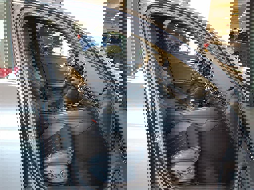 Used 2023 Audi A4 2.0T Premium w/ Convenience Package image 21