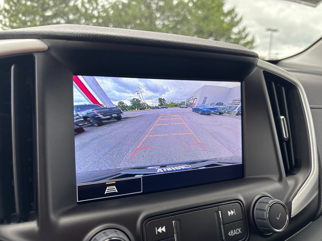 Used 2023 GMC Terrain SLT AWD/4WD image 26