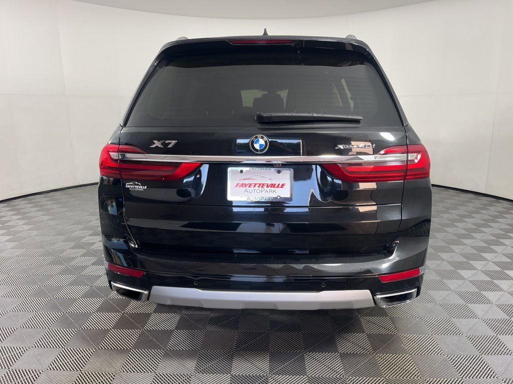 Used 2022 BMW X7 xDrive40i w/ Parking Assistance Package image 16