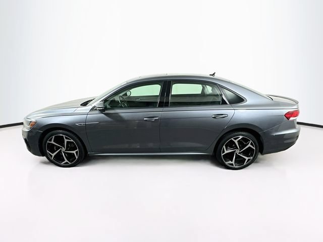 Used 2020 Volkswagen Passat 2.0T R-Line FWD image 4
