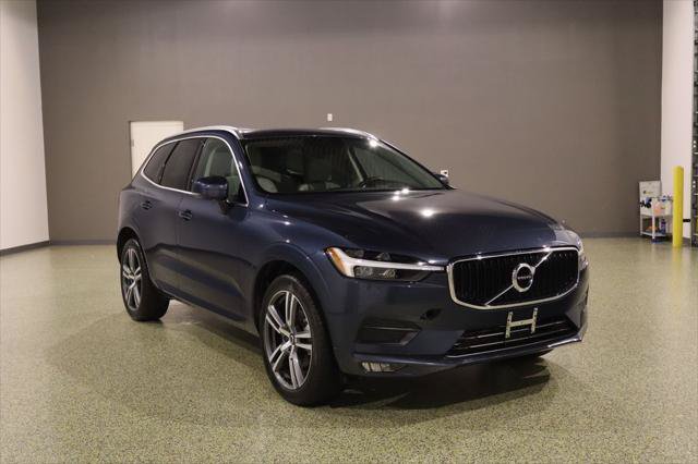 Used 2021 Volvo XC60 T5 Momentum w/ Premium Package FWD image 1