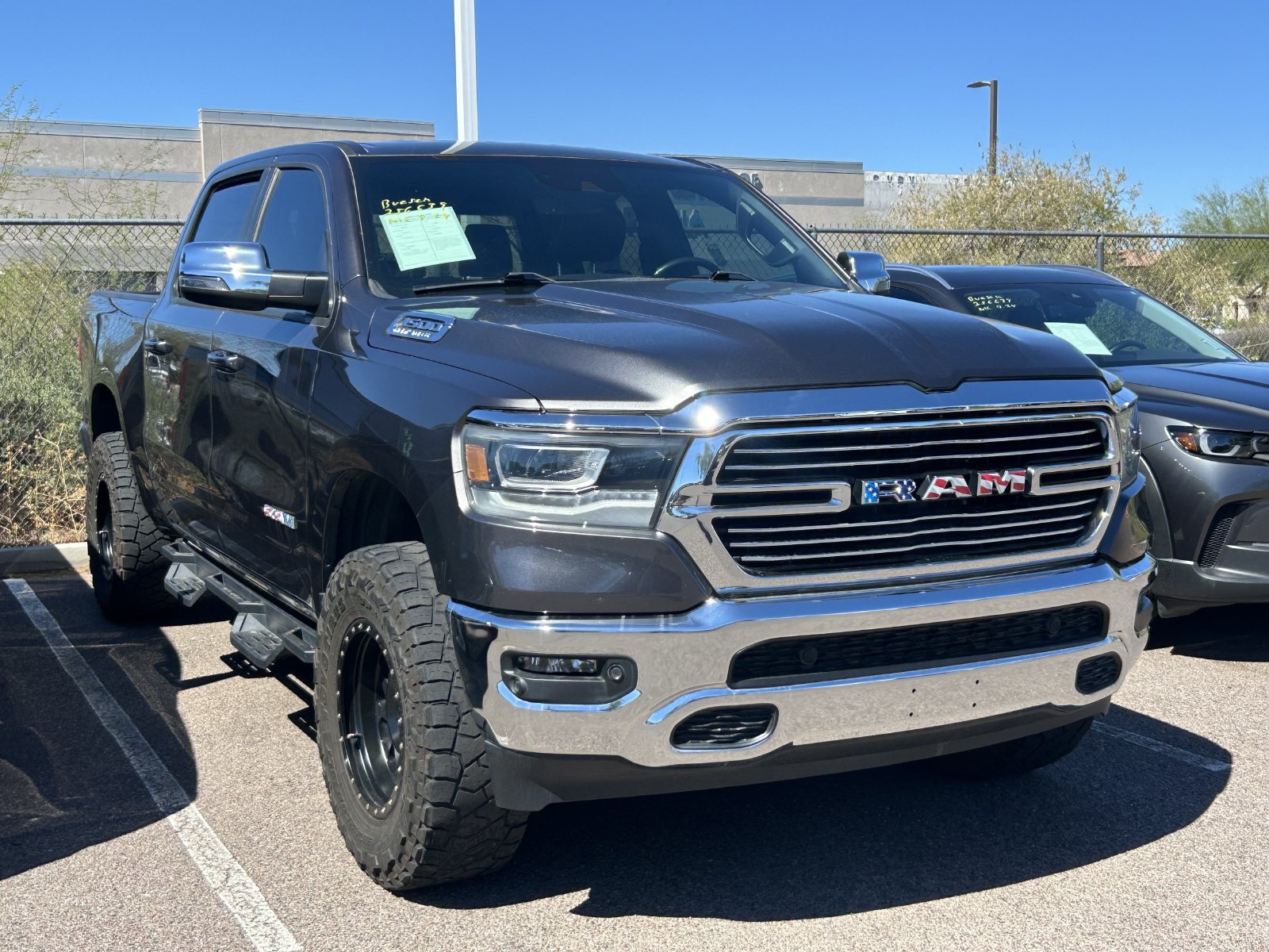 Used 2023 RAM 1500 Laramie AWD/4WD image 3