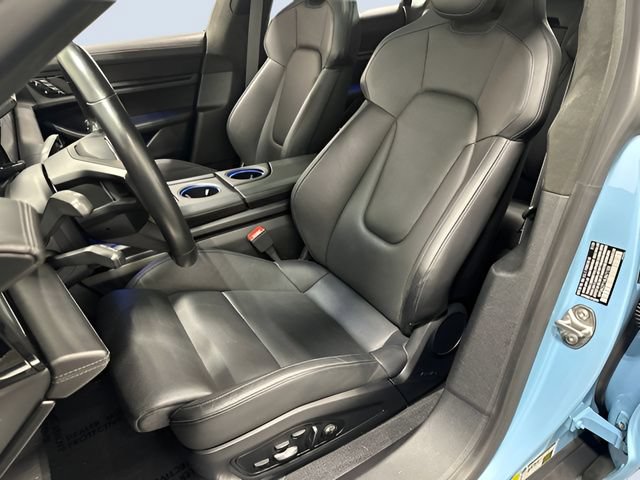 Used 2020 Porsche Taycan Turbo AWD/4WD image 28