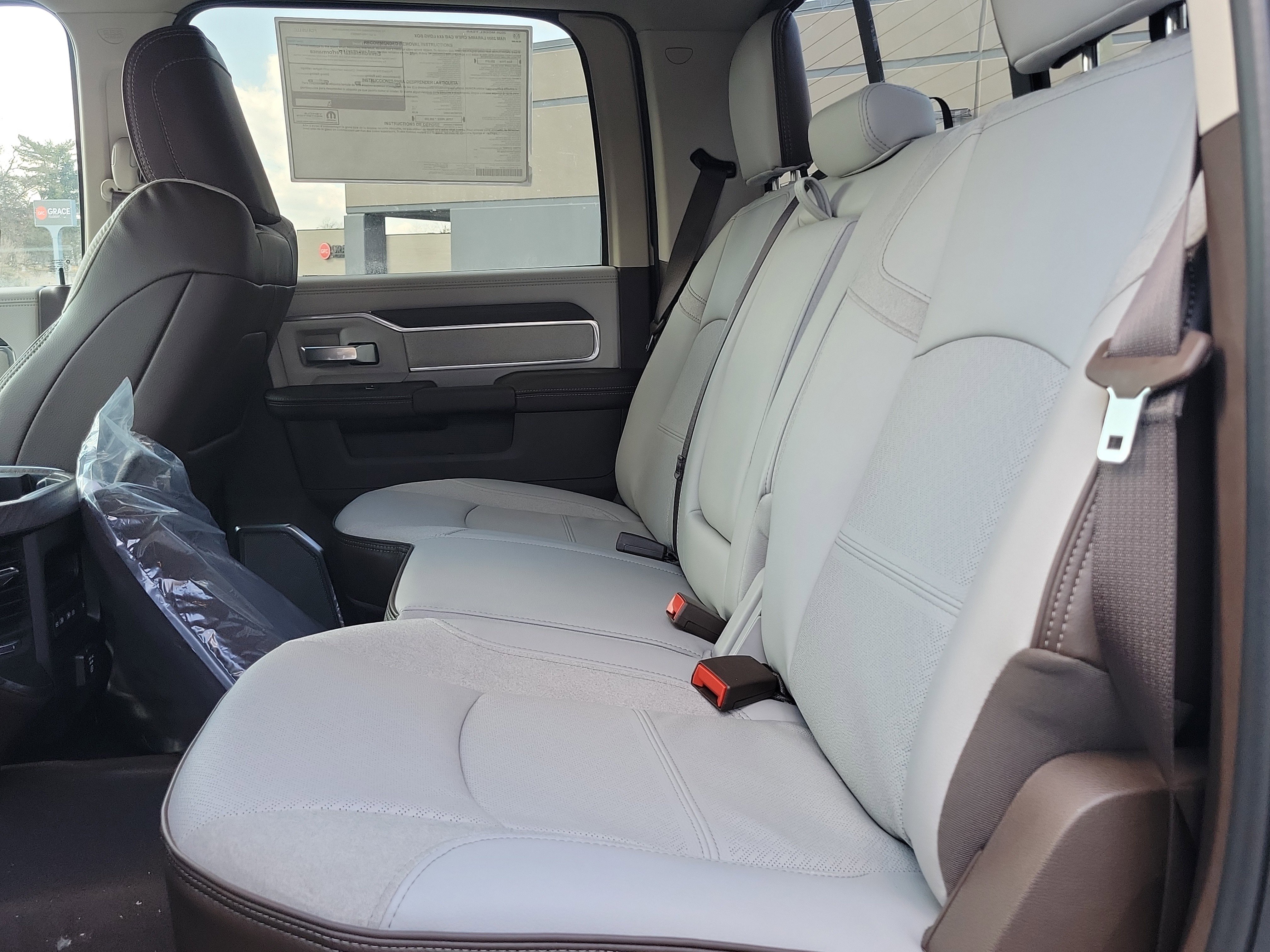 New 2026 RAM 2500 Laramie AWD/4WD image 22