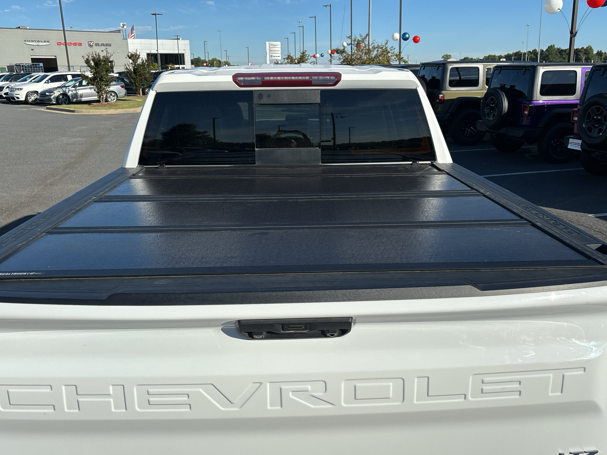 Used 2023 Chevrolet Silverado 1500 LTZ w/ LTZ Convenience Package II AWD/4WD image 10