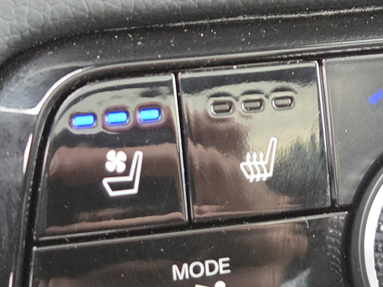 Used 2025 Honda Pilot Black Edition image 6