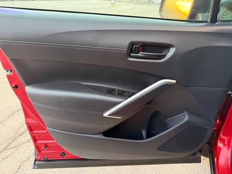 Used 2022 Toyota Corolla Cross LE w/ Moonroof Package image 19