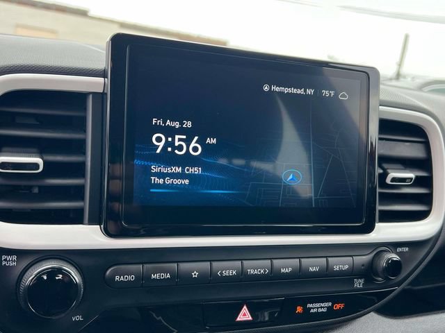 Certified 2023 Hyundai Venue Limited w/ Cargo Package FWD image 25