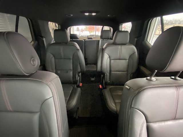 Used 2023 Chevrolet Traverse RS image 20