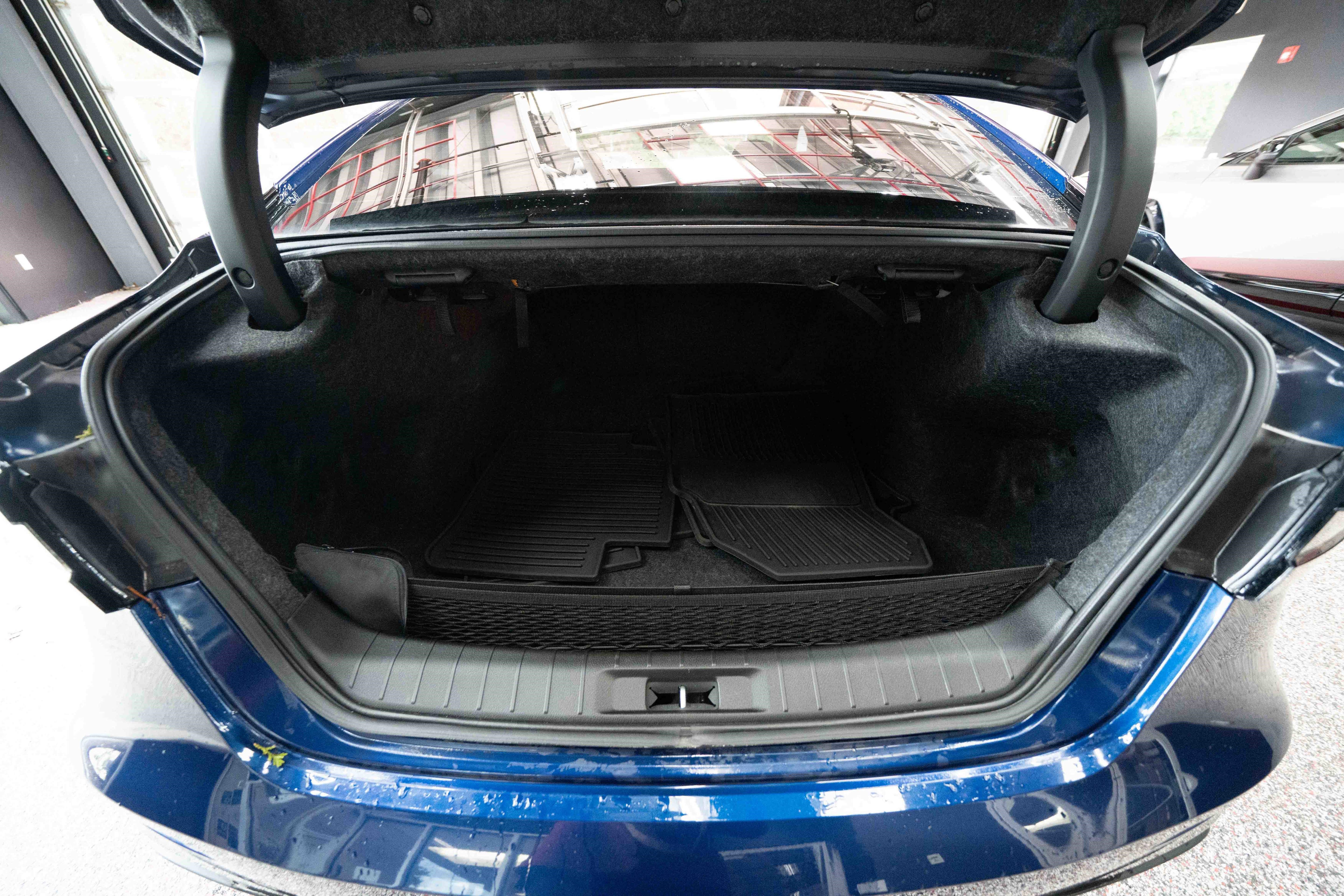 Used 2022 Nissan Maxima SV w/ Floor Mat Group image 27