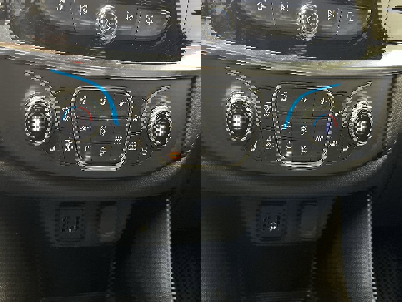 Certified 2023 Chevrolet Traverse LT image 23