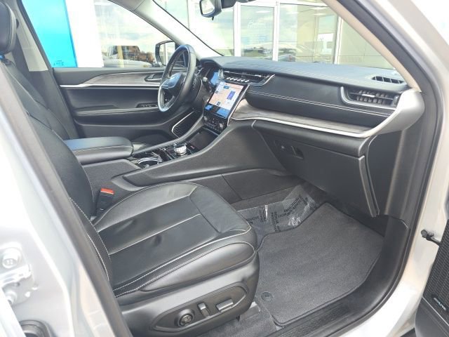 Used 2022 Jeep Grand Cherokee Limited image 4