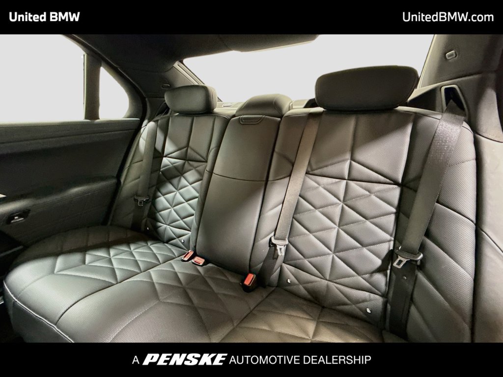 Certified 2025 BMW 740i w/ Premium Package RWD image 20