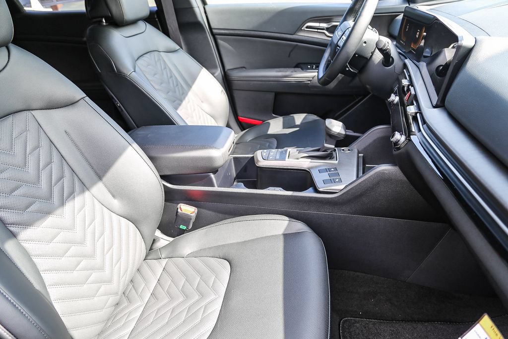 Certified 2026 Kia Sportage X-Line w/ X-Line Premium Package AWD/4WD image 15