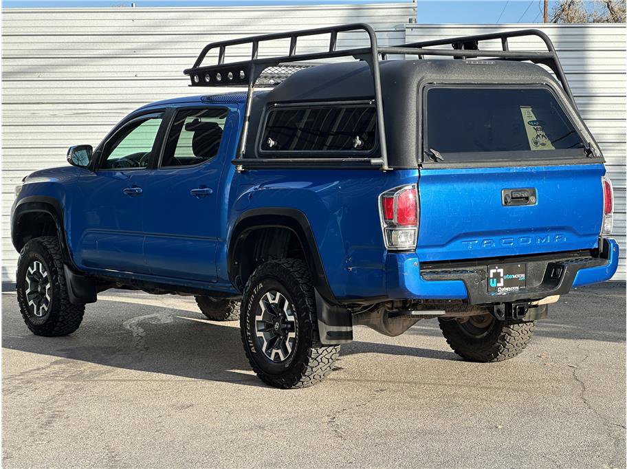 Used 2017 Toyota Tacoma TRD Off-Road image 12