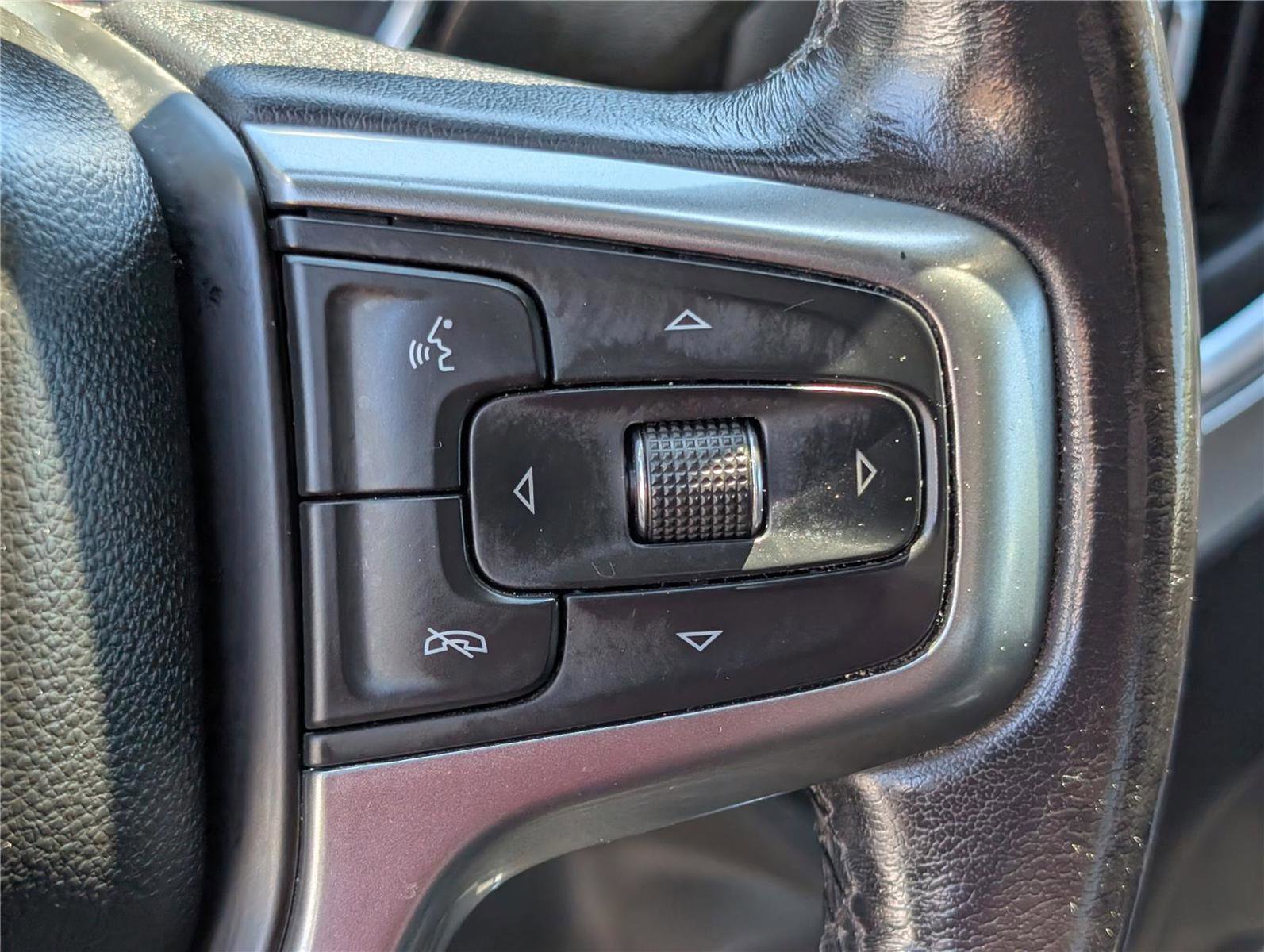Used 2021 Chevrolet Silverado 1500 LTZ w/ LTZ Convenience Package II AWD/4WD image 26