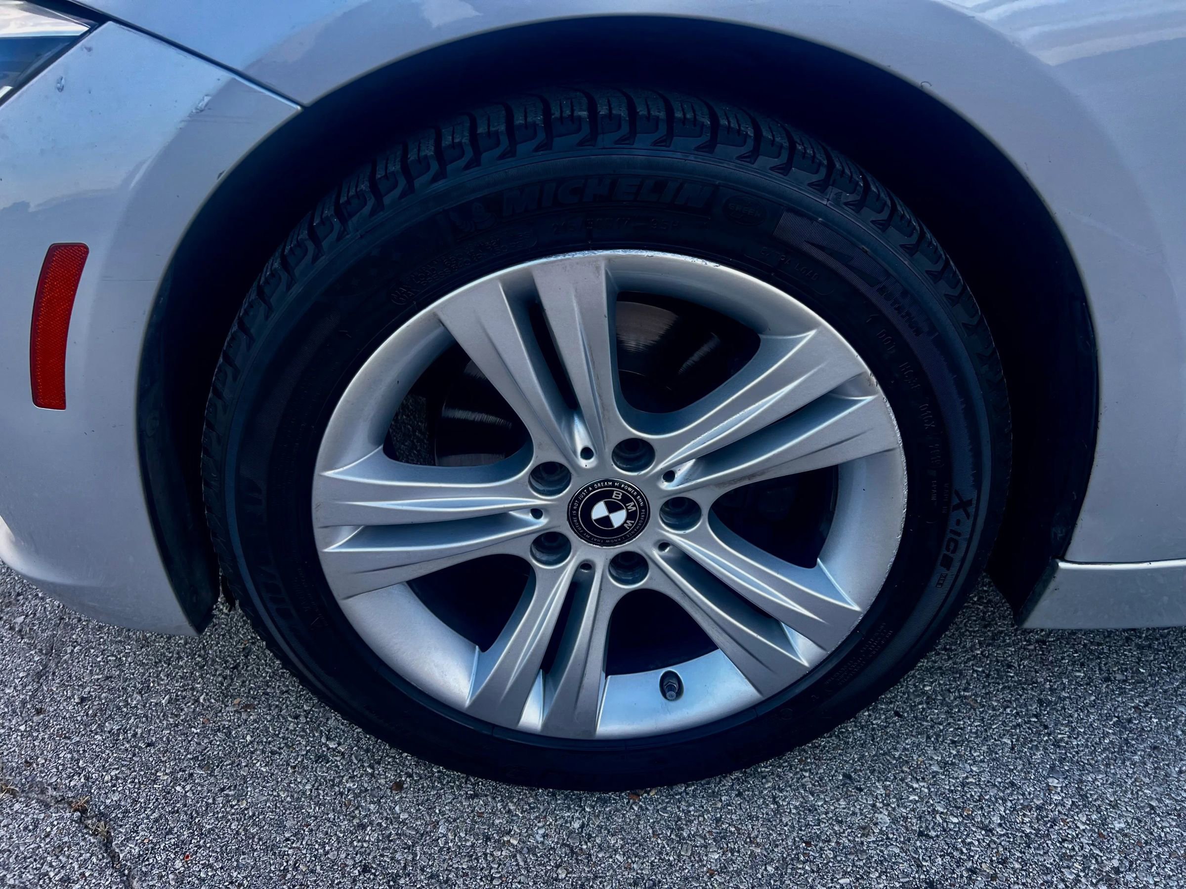 Used 2017 BMW 330i Sedan RWD image 31