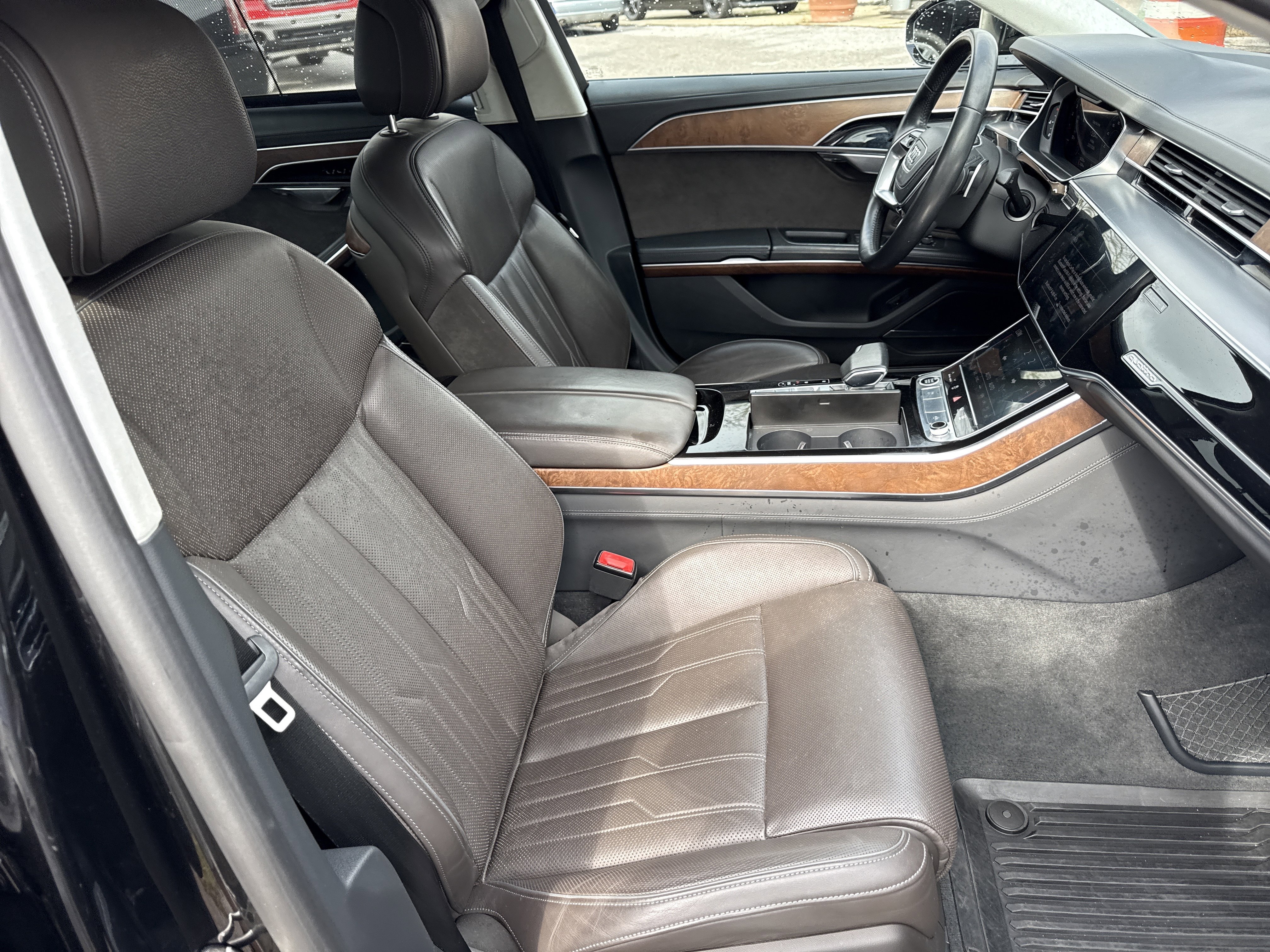 Used 2021 Audi A8 L 4.0T image 29