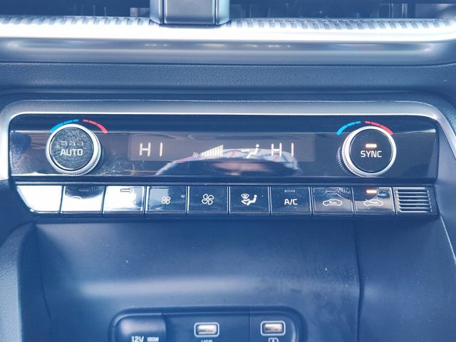 Used 2024 Kia K5 LXS image 18