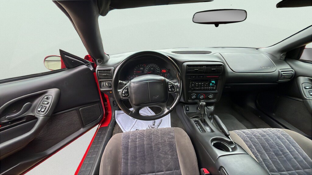Used 2001 Chevrolet Camaro LT RWD image 11
