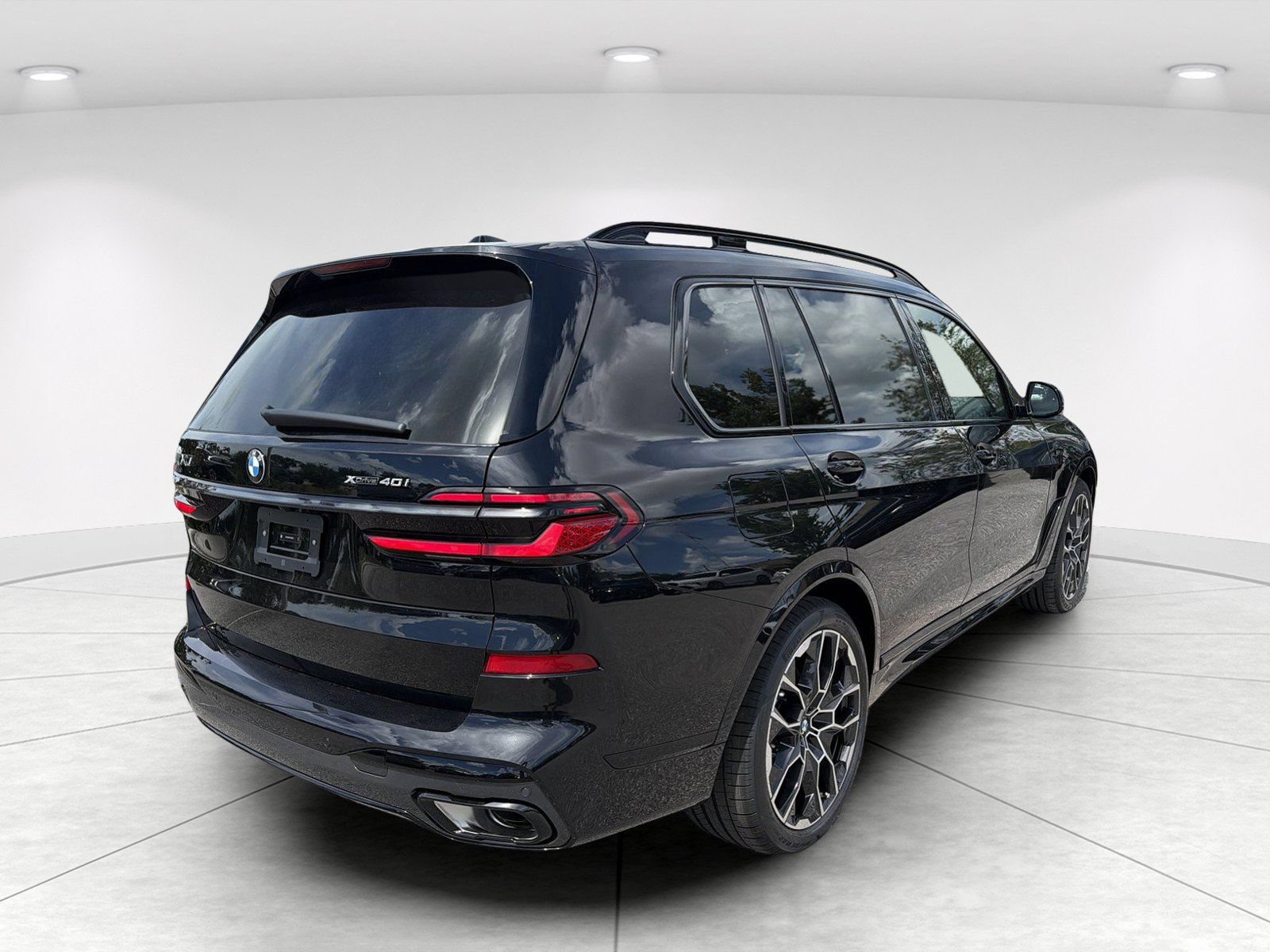 New 2027 BMW X7 xDrive40i w/ M Sport Package AWD/4WD image 4