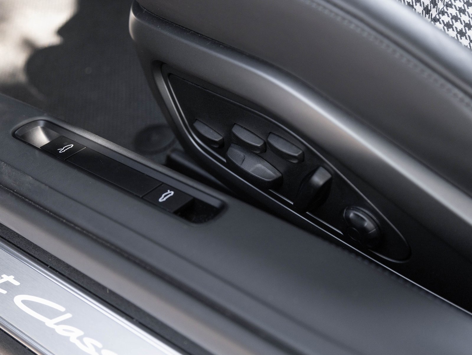 Used 2023 Porsche 911 Sport Classic image 22