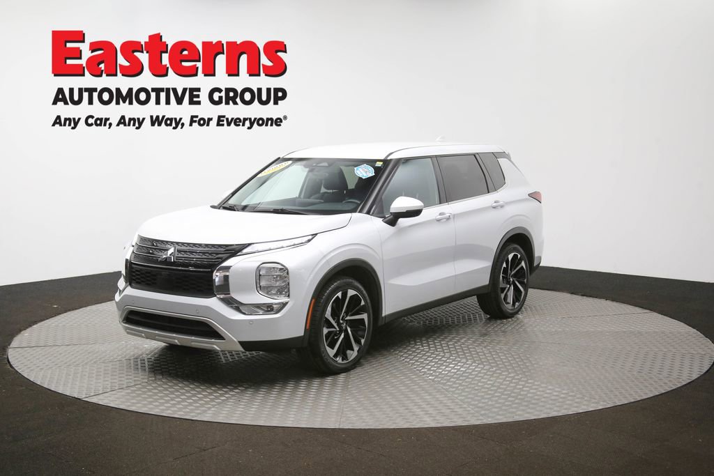 Used 2024 Mitsubishi Outlander SE image 56