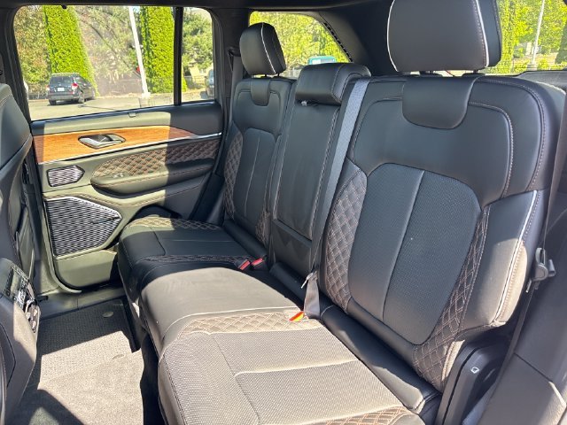 New 2026 Jeep Grand Cherokee Summit w/ Obsidian Package AWD/4WD image 24