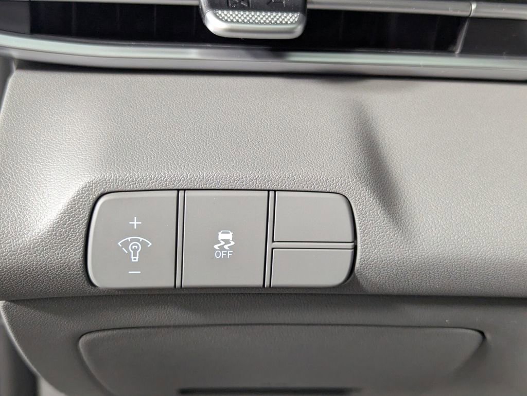 New 2026 Hyundai Elantra Sport image 13