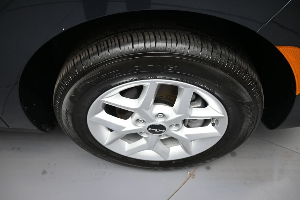 Certified 2025 Kia Soul S FWD image 13