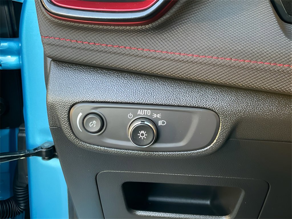 Used 2025 Chevrolet TrailBlazer RS w/ Convenience Package image 28