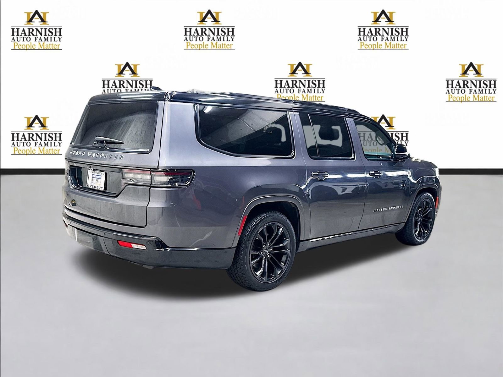 Used 2024 Jeep Grand Wagoneer L Series II w/ Quick Order Packagew 28T AWD/4WD image 5