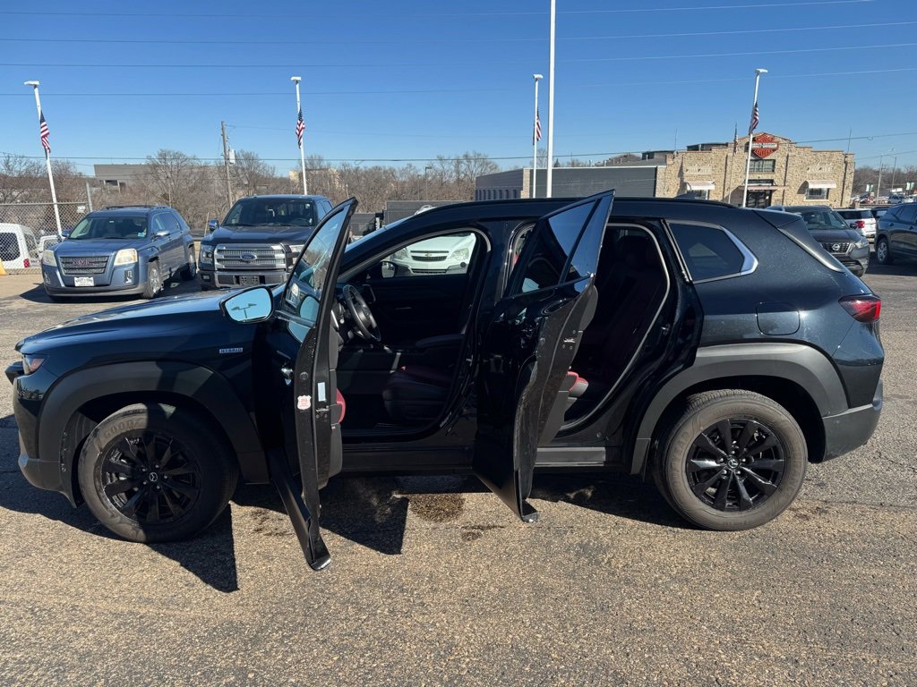 Used 2025 MAZDA CX-50 AWD 2.5 Hybrid w/ Premium Pkg image 4