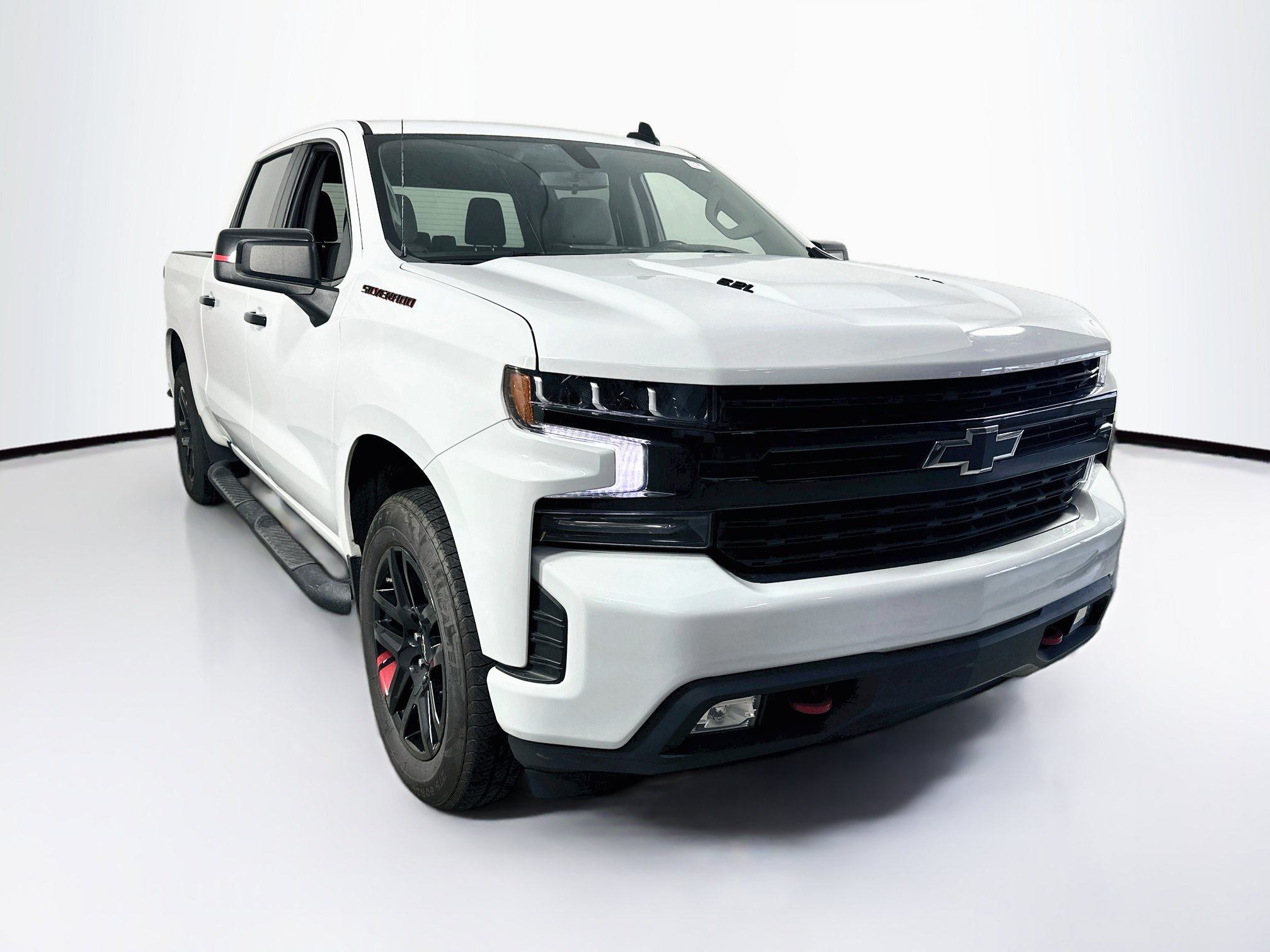 Used 2022 Chevrolet Silverado 1500 RST w/ Redline Edition AWD/4WD image 3