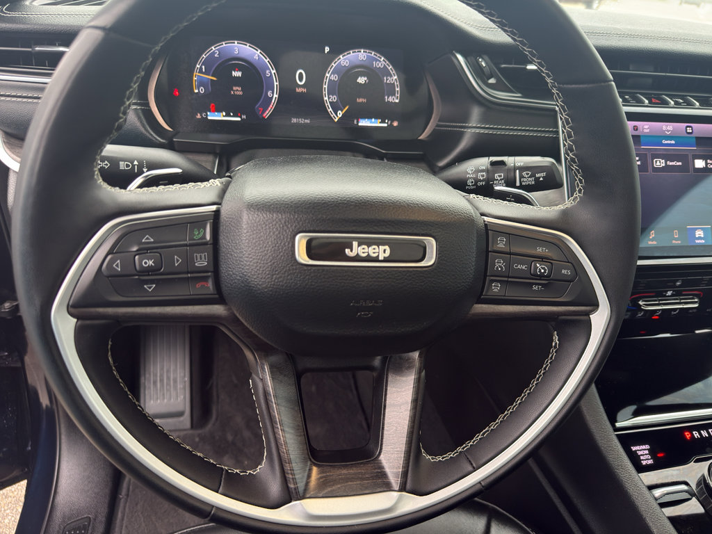 Used 2024 Jeep Grand Cherokee L Limited image 16