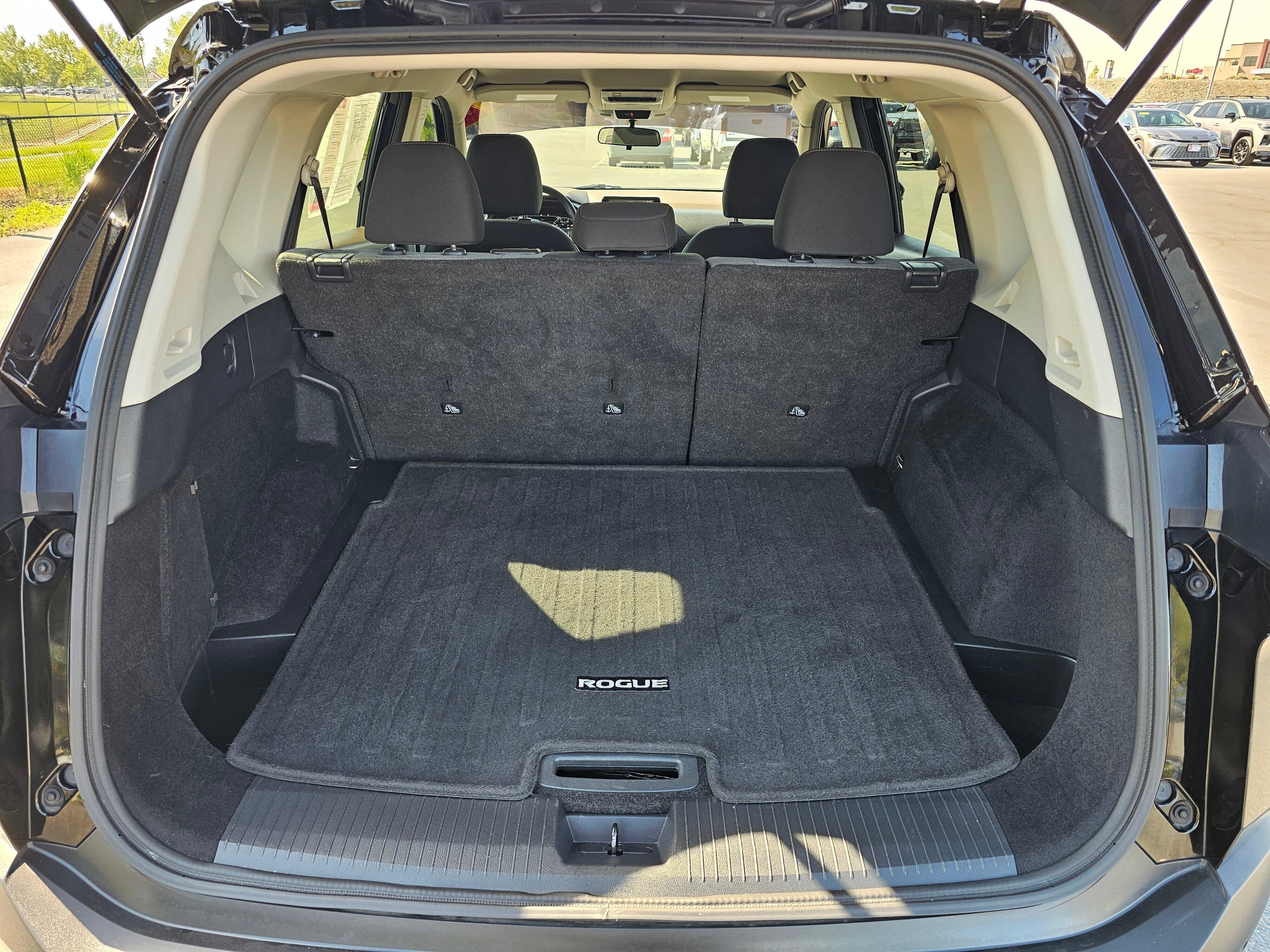 Used 2021 Nissan Rogue SV AWD/4WD image 14