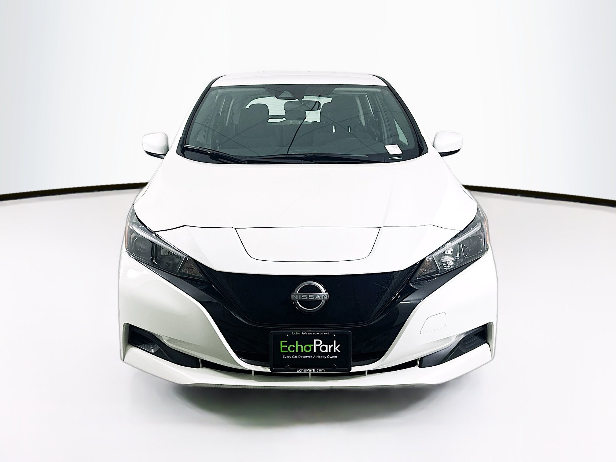 Used 2025 Nissan Leaf S FWD image 2