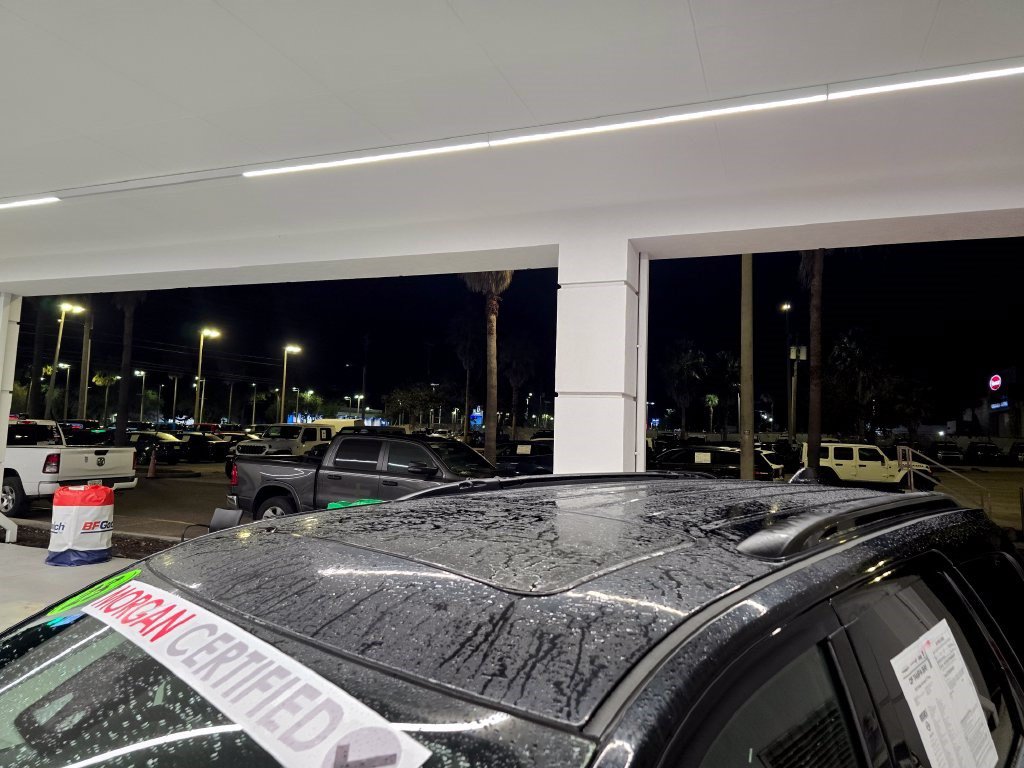 Used 2023 Dodge Durango R/T w/ Blacktop Package AWD/4WD image 12