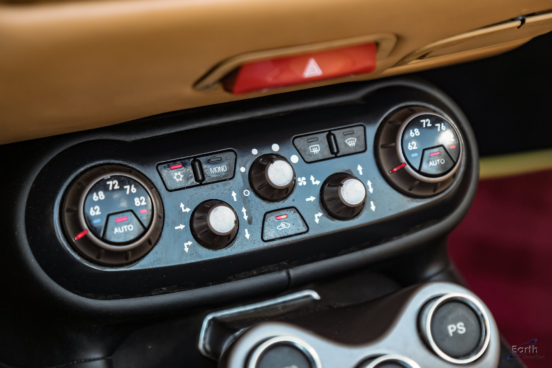 Used 2014 Ferrari California RWD image 71