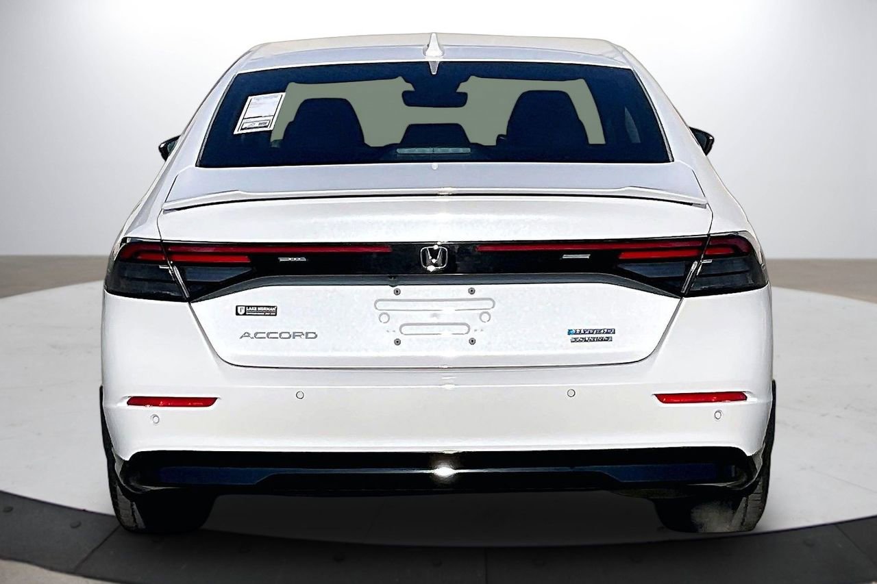 Used 2024 Honda Accord Touring image 8
