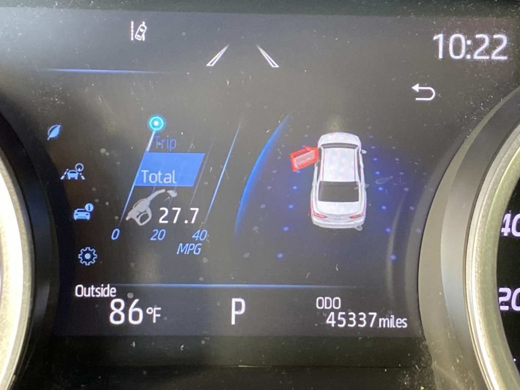 Used 2022 Toyota Camry LE AWD/4WD image 18