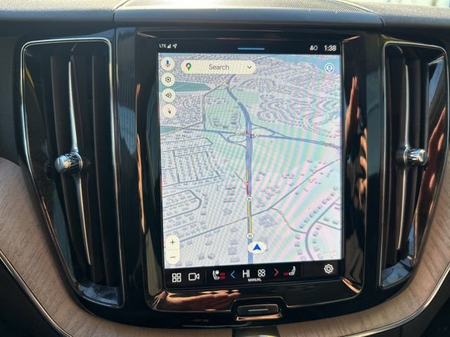 Certified 2025 Volvo XC60 B5 Plus image 22
