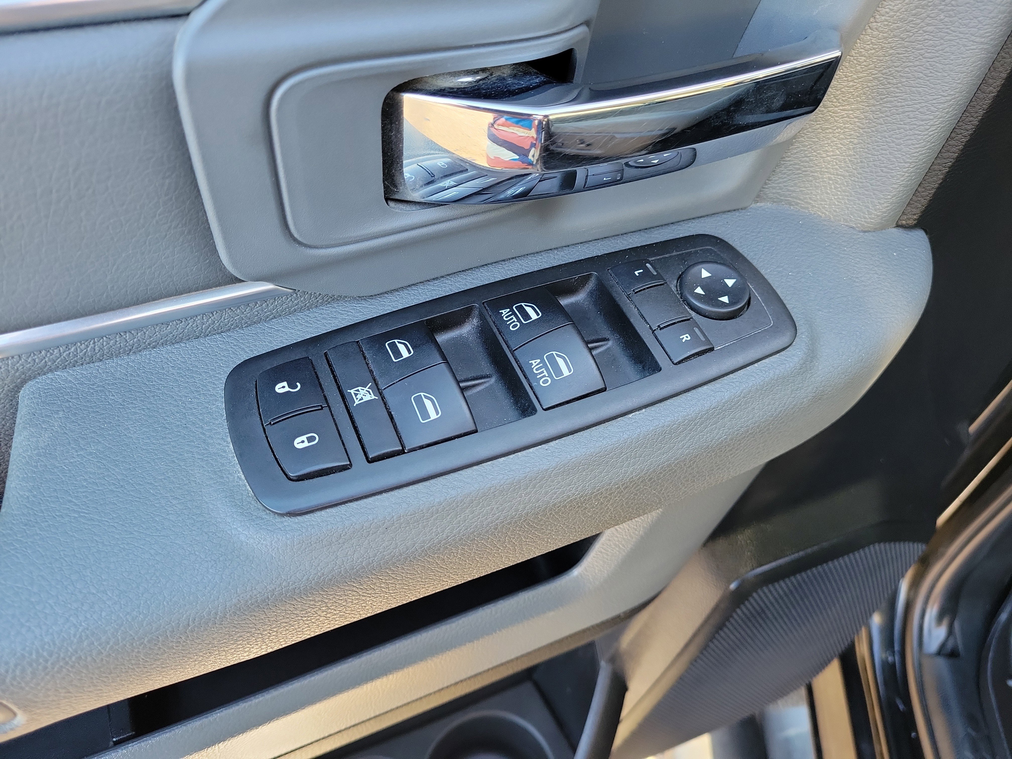 Used 2017 RAM 2500 Big Horn w/ Sport Appearance Group image 17