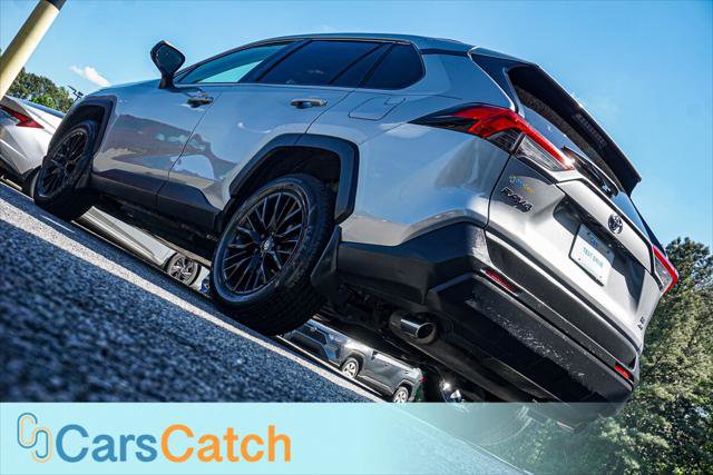 Used 2019 Toyota RAV4 LE w/ All Weather Liner Package AWD/4WD image 5
