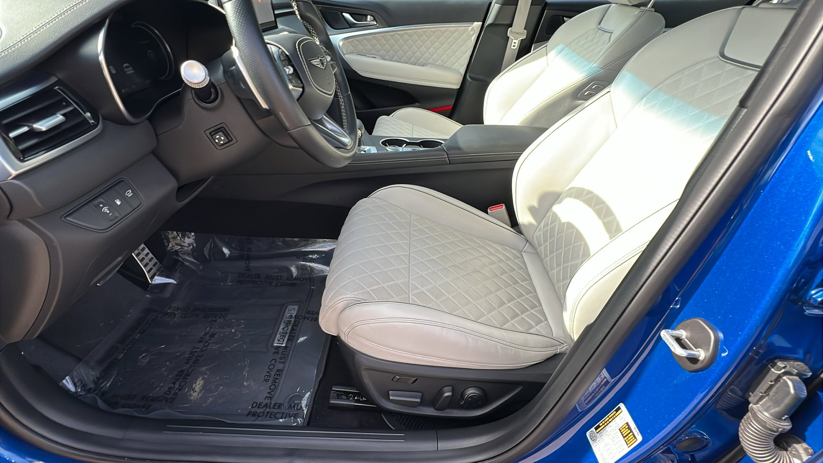 Used 2024 Genesis G70 3.3T Advanced w/ Sport Prestige Package image 16