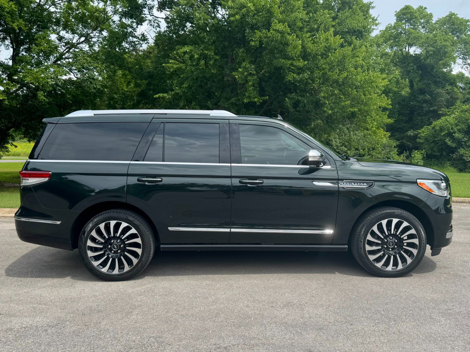 Used 2022 Lincoln Navigator Black Label image 7